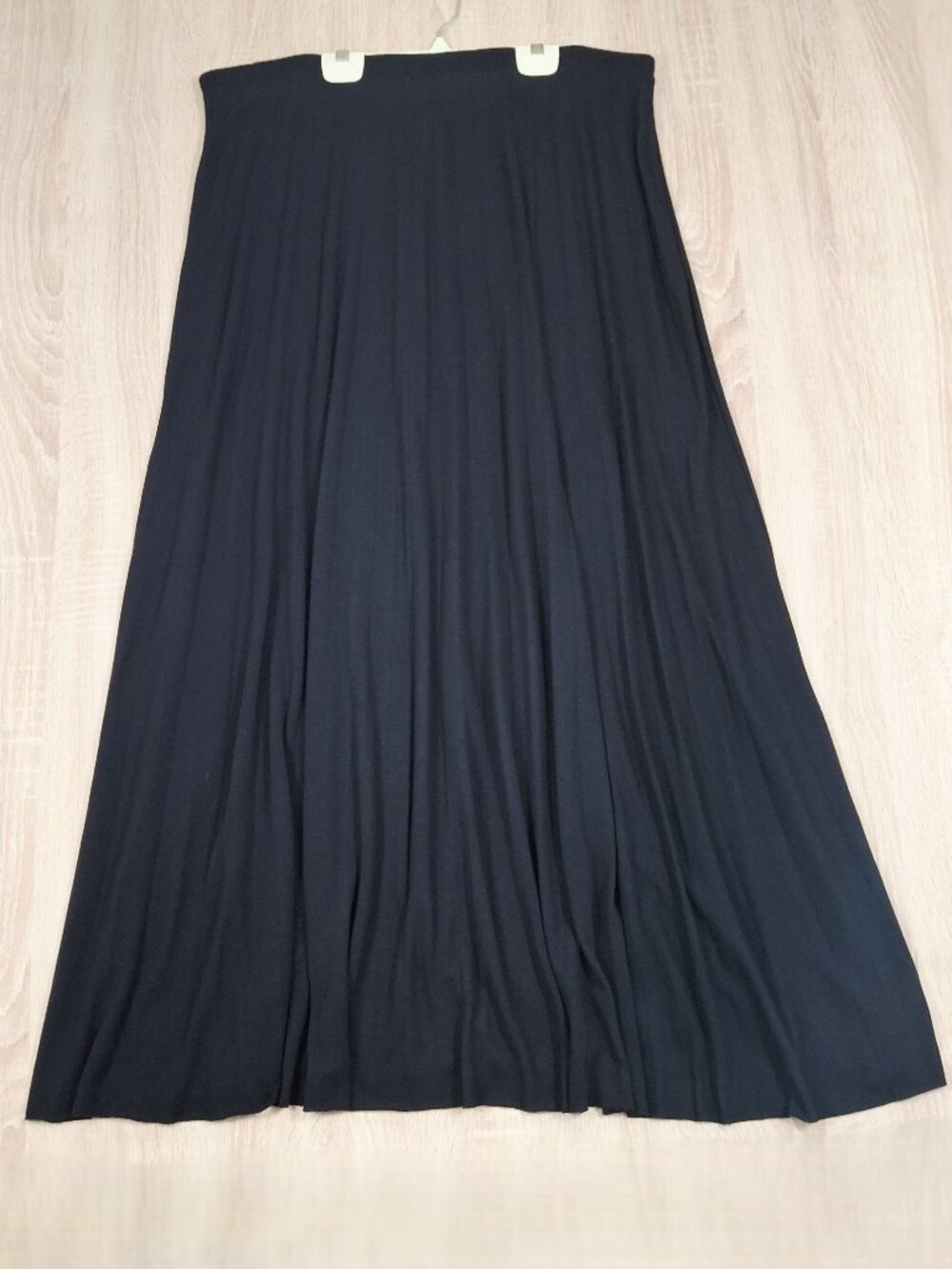 Uptown Vibe Plus Sz 2X/2T Black Stretch Flowy Pleated Maxi Flared Knit Skirt
